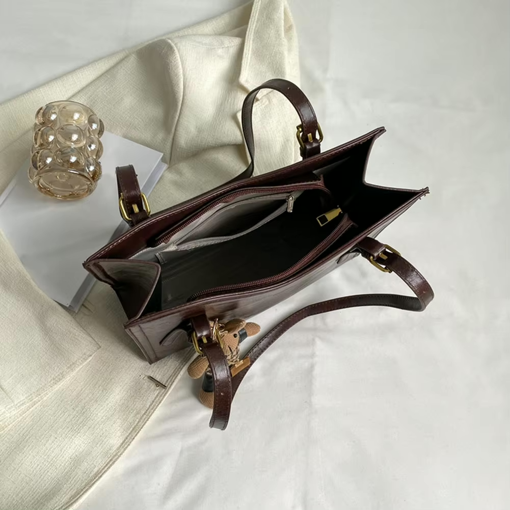 Borsa Ecopelle con Ciondolo Donna