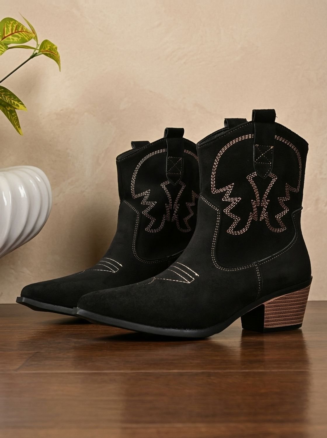 Stivaletti Western Ricamati Donna